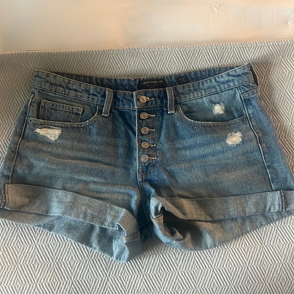 Sz 12 Distressed Lucky Brand denim shorts